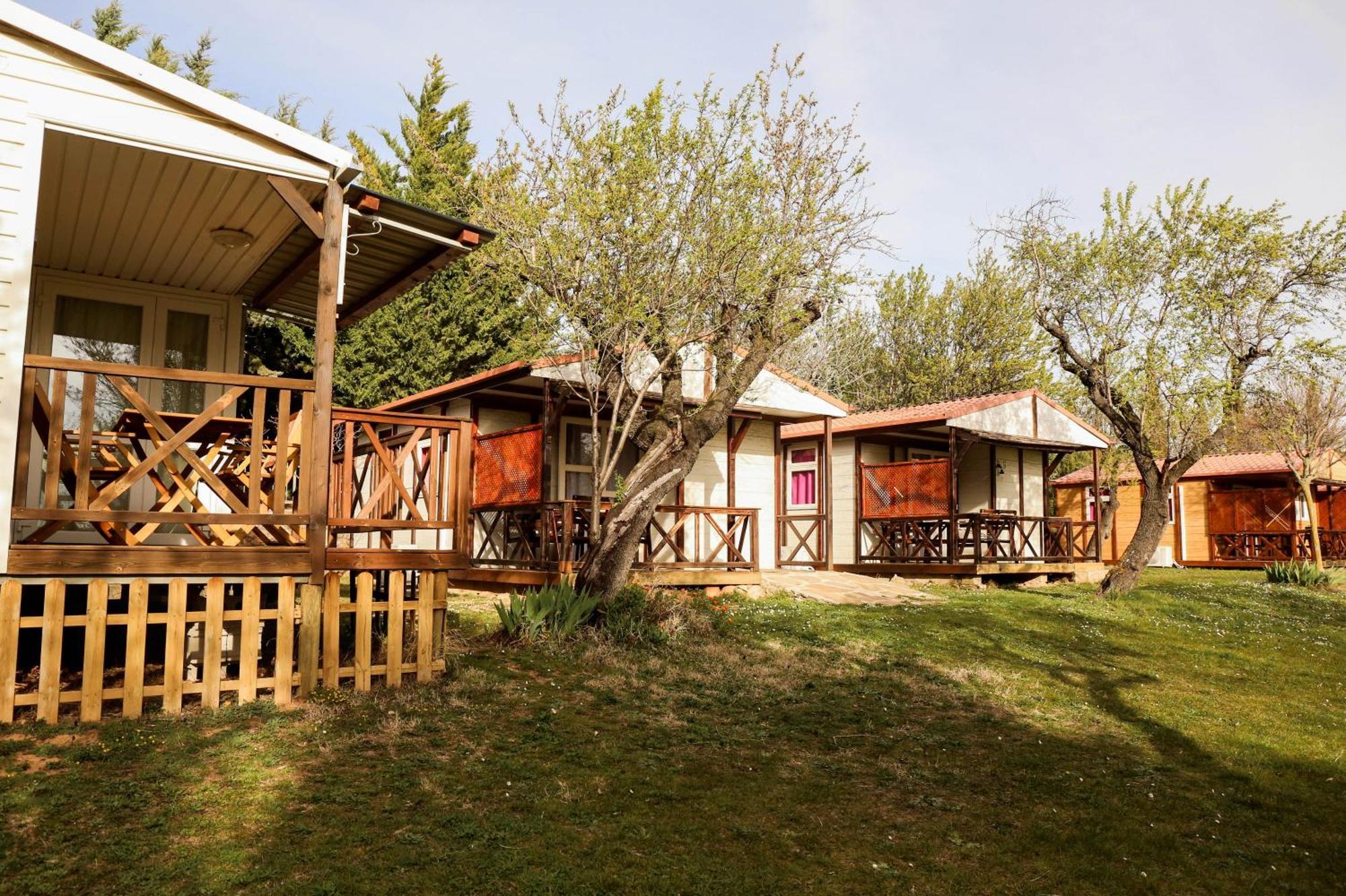Camping Castillo De ลัวร์เร ภายนอก รูปภาพ